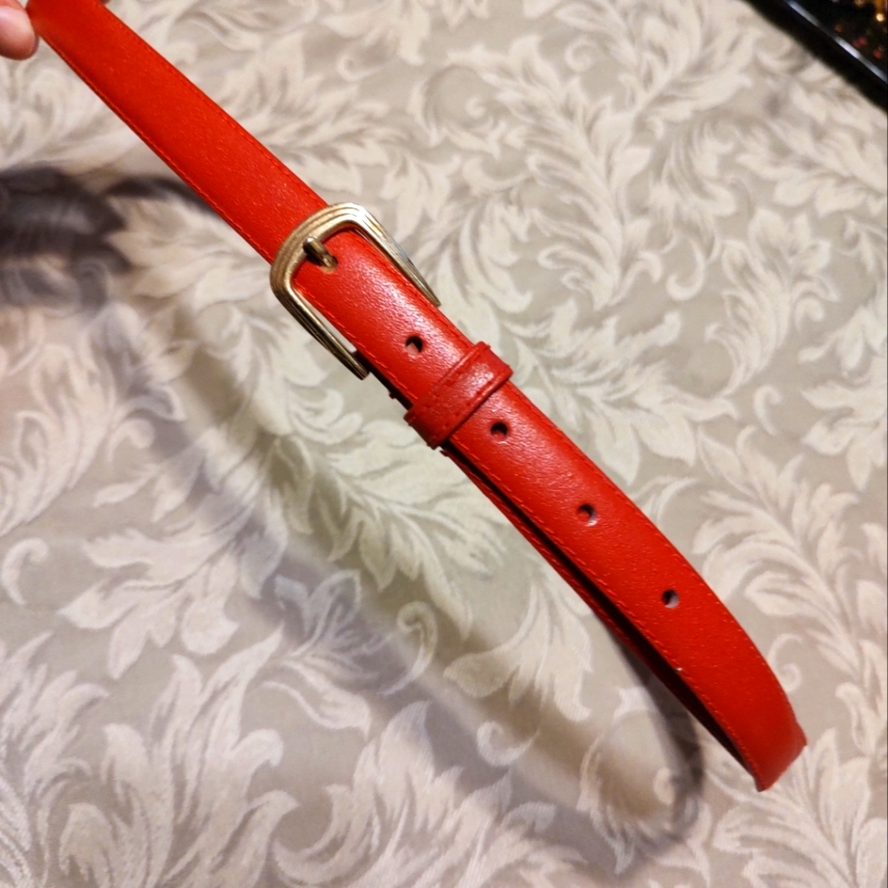 🍒 Lovely Vintage 70's Cherry Red Genuine Bonded Leather & Gold Belt - M/L - Picture 4 of 16
